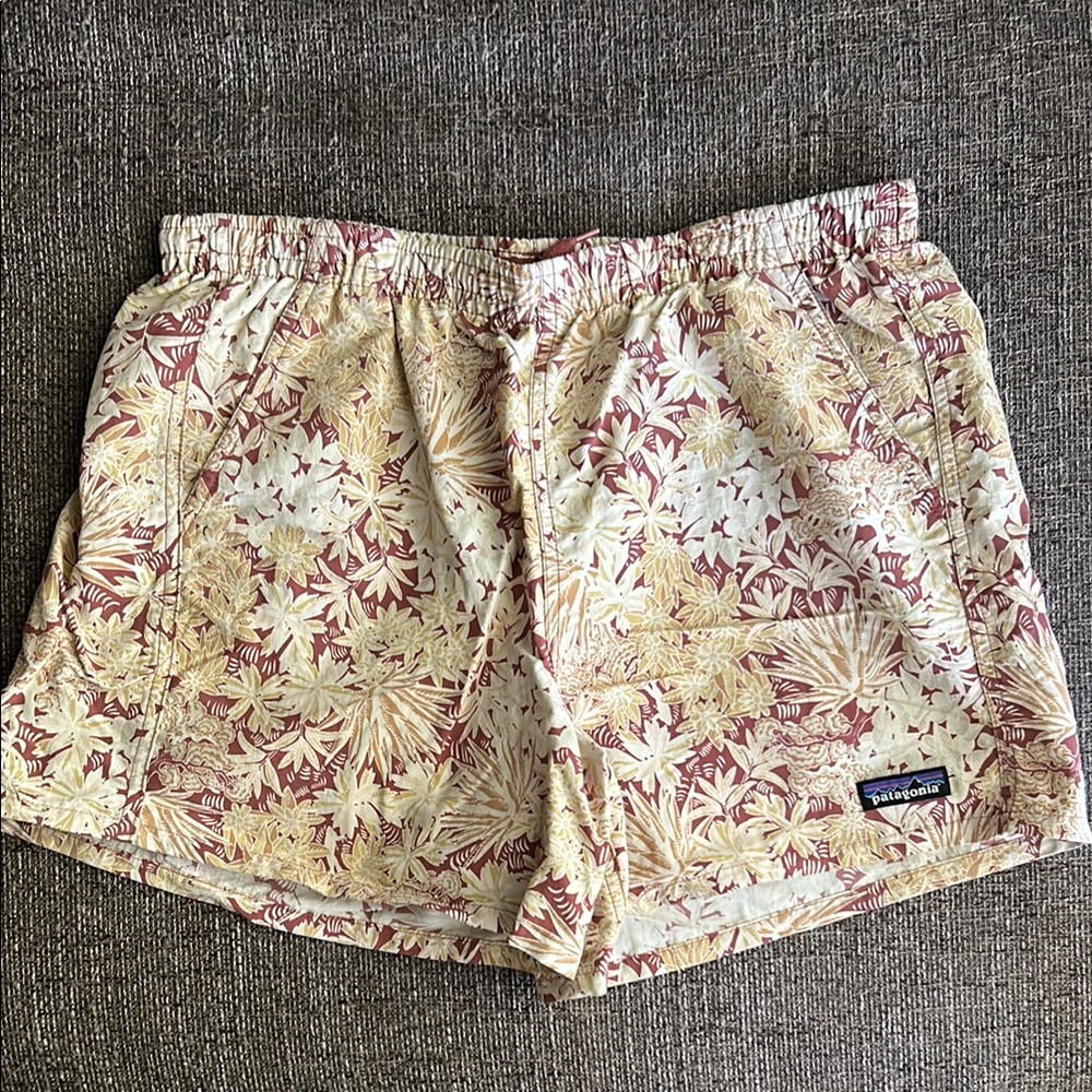 Patagonia women’s baggies